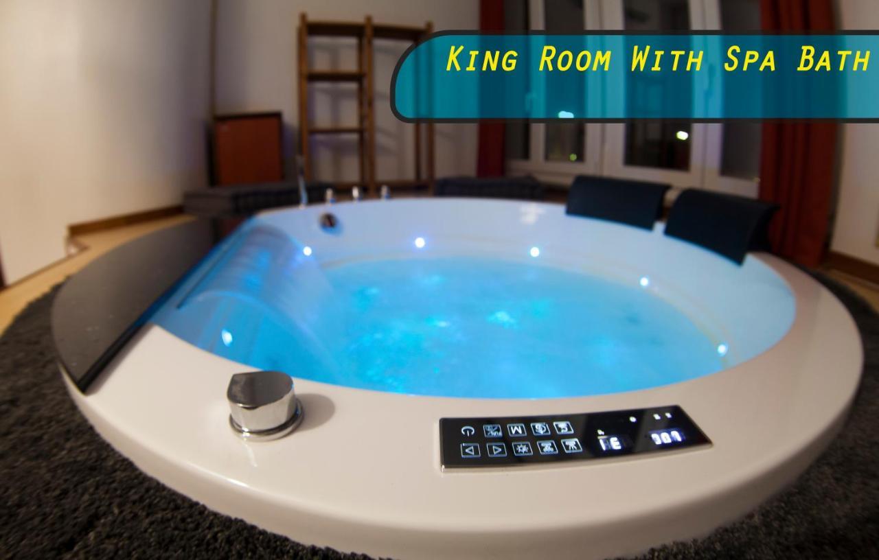 4roomz 3* Bologne
