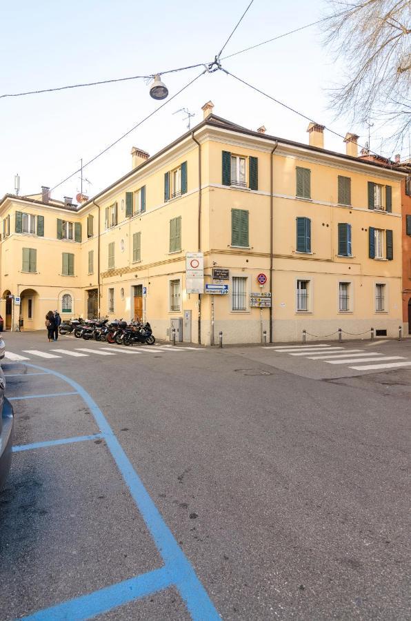 Apartment Flat 13: Elegante E Luminoso Con Terrazzo Privato Bologna