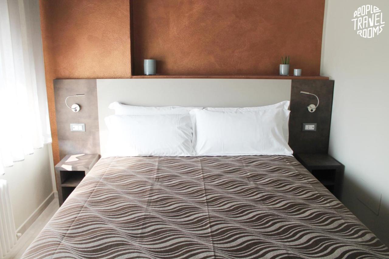 Guest house People Travel