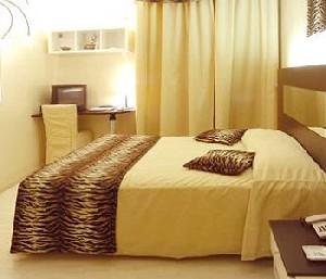 Hotel University 3*