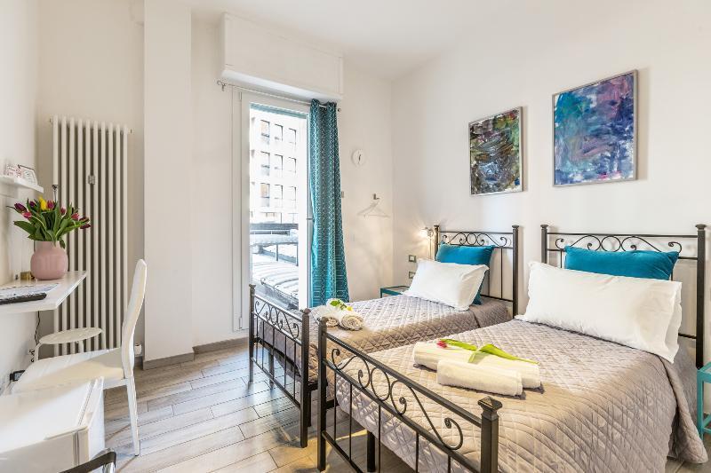 Guest house Central City Rooms