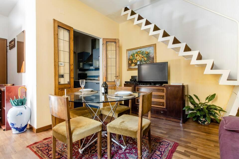 Gamberini House - Private Garden Apartamento
