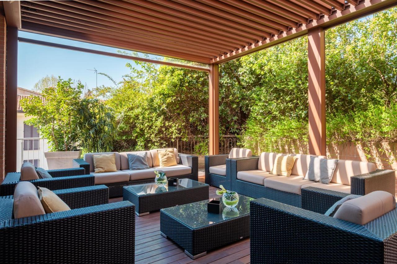 Hotel Savhotel Aemilia 4*