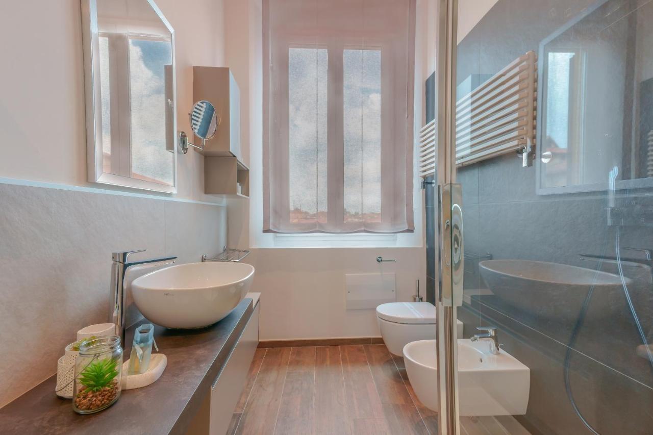 Attico Di Via D'azeglio Bed and breakfast 2*