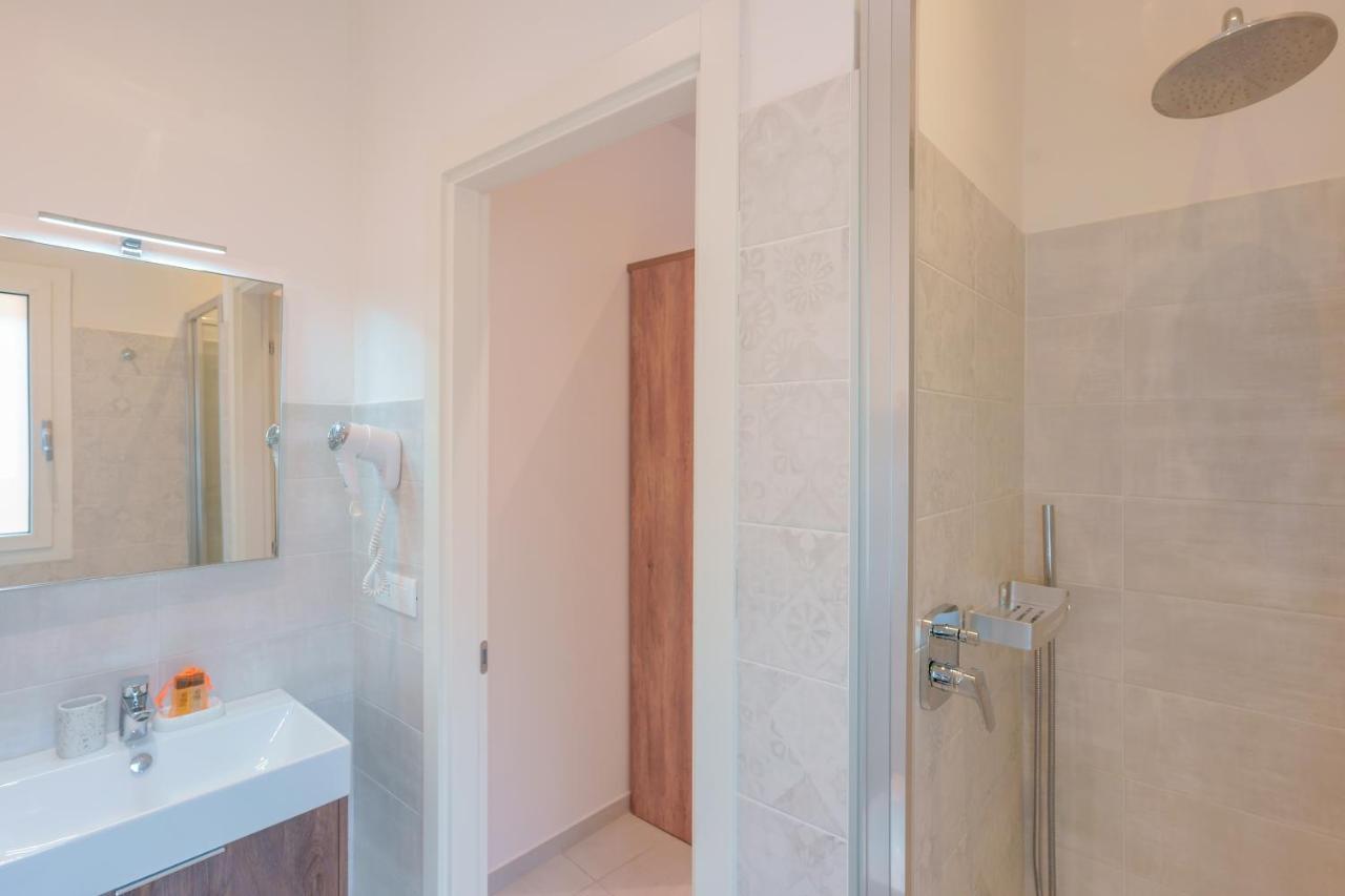 Attico Di Via D'azeglio Bed and breakfast 2*