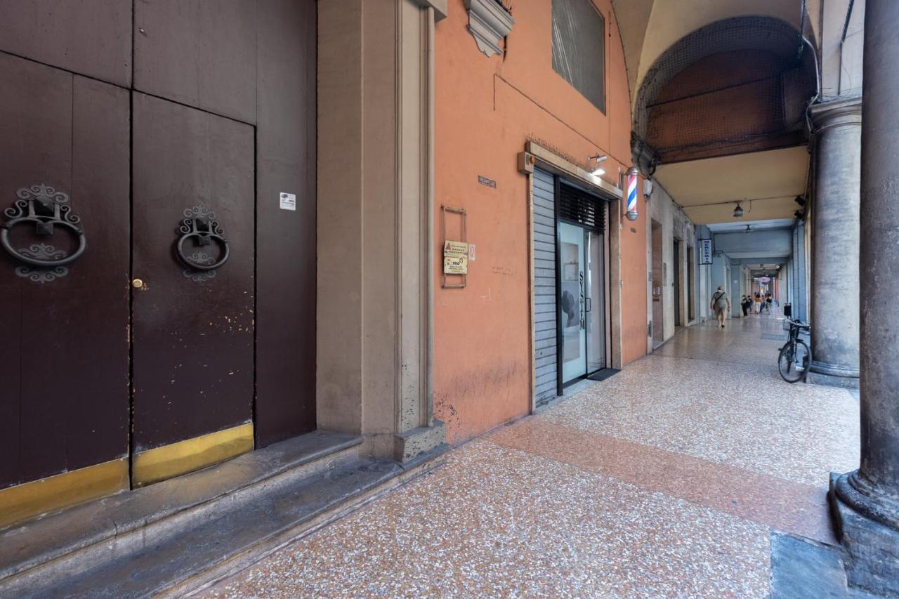 Street San Felice 6 Center * Bologne