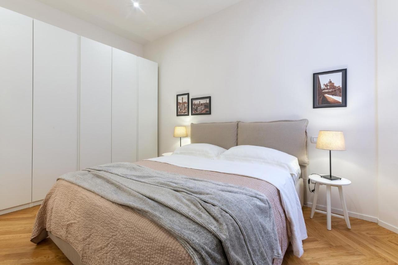 Piazza Del Nettuno Apartment