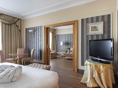 Royal Carlton Hotel 4*