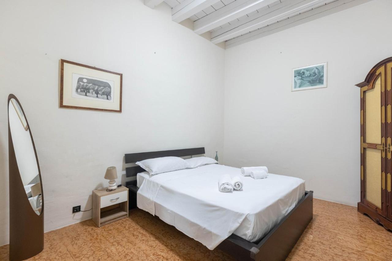 Le Stanze Del Carro By Short Holidays Gasthof Bologna