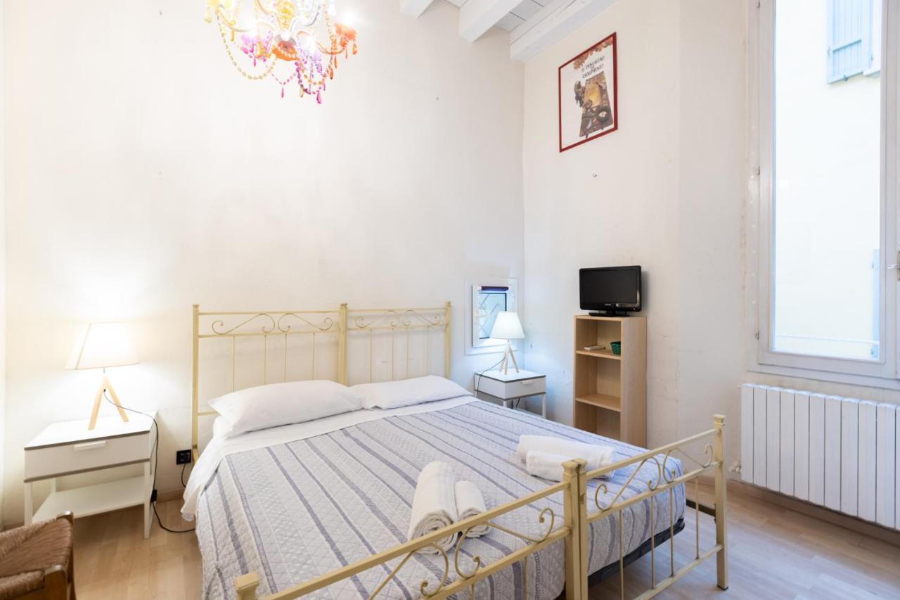 Le Stanze Del Carro By Short Holidays 2* Bologna