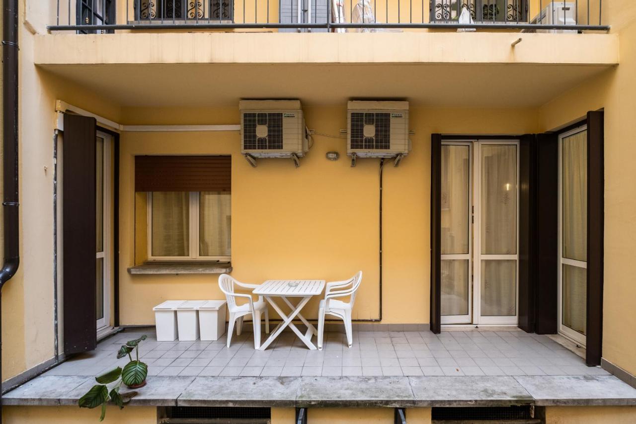 Piazza De' Calderini By Wonderful Italy Bolonia