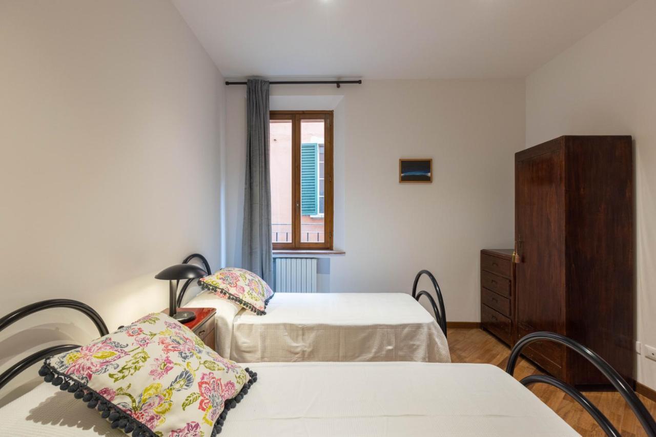 Modi, By Short Holidays * Bologna