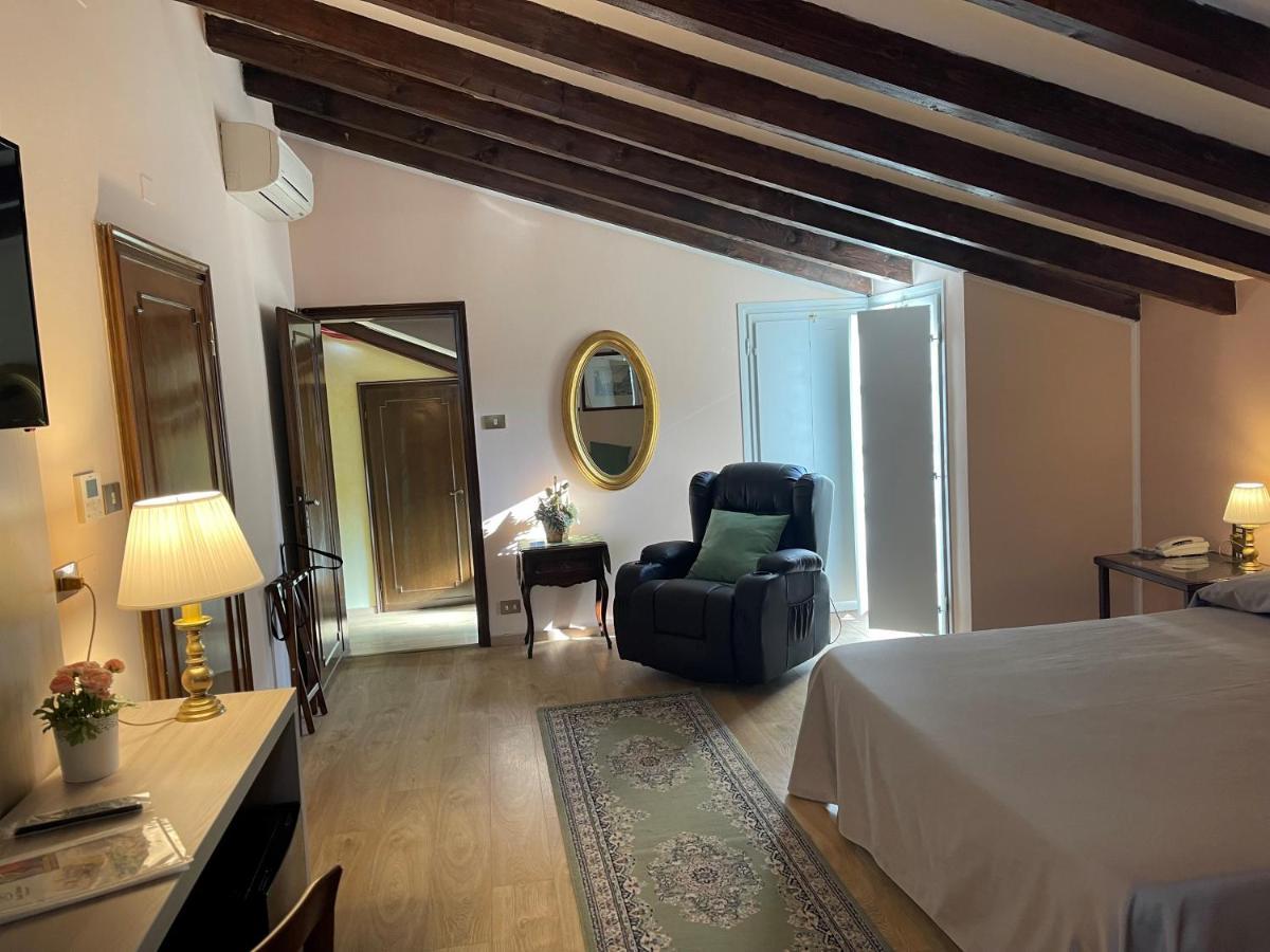 Hotel Roma 4*