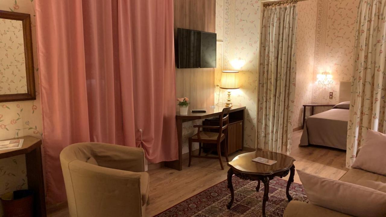 Roma 4*