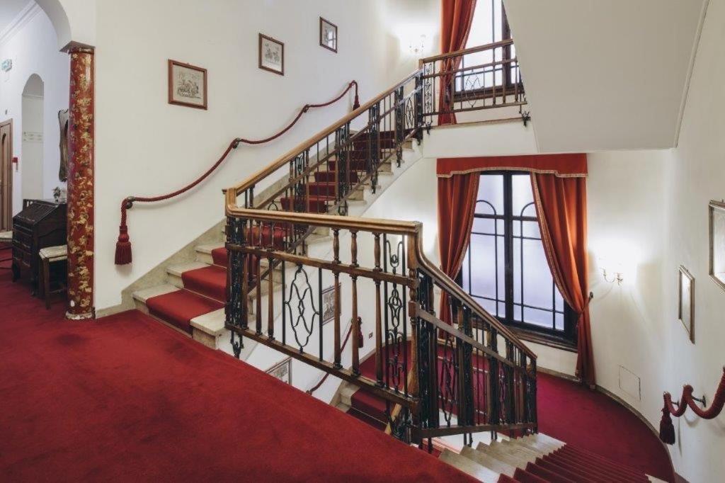 Roma Hotel 4*
