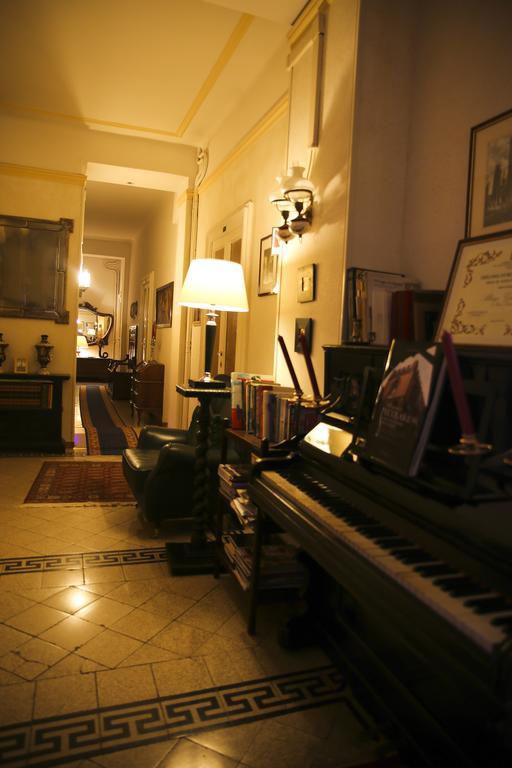 Garisenda Hotel 2*