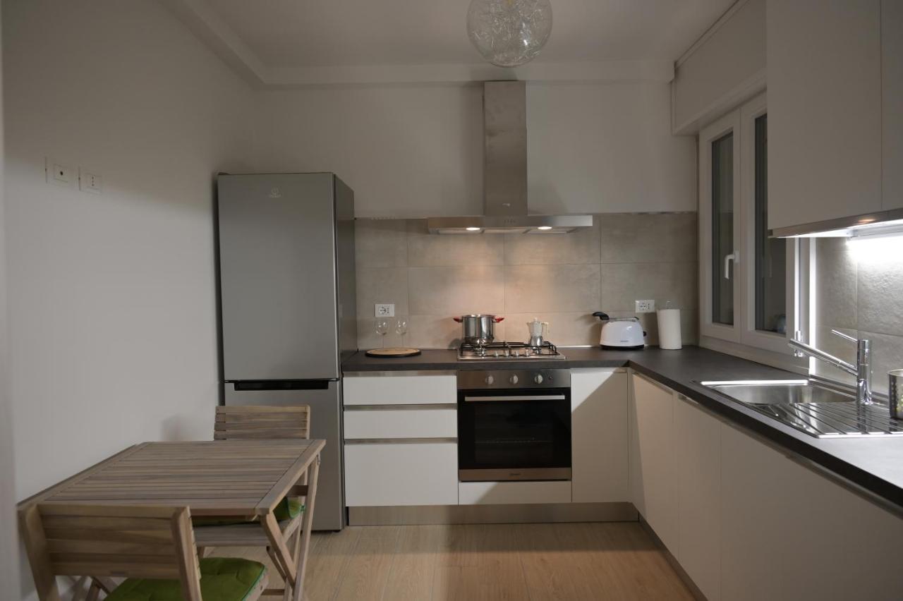 Apartment Grigio Perla Panigale, Con Giardino E Parcheggio Privato Gratuito Fino A Tre Posti Auto *