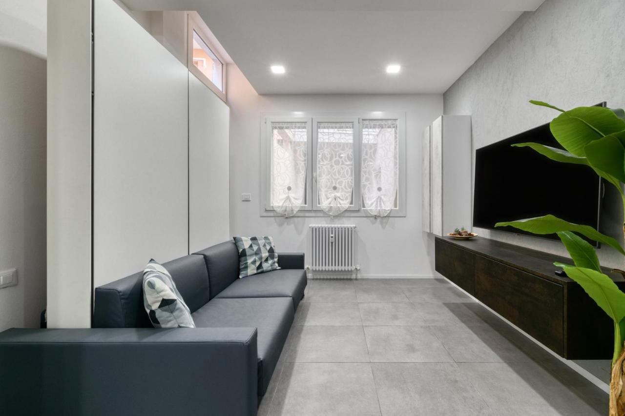 Apartment Ugo Lenzi