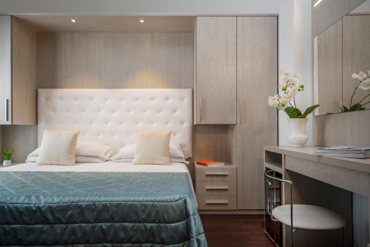 Re Enzo Hotel