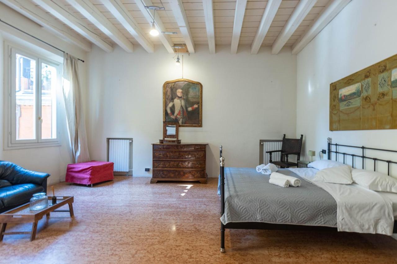 Le Stanze Del Carro By Short Holidays Gasthof Bologna