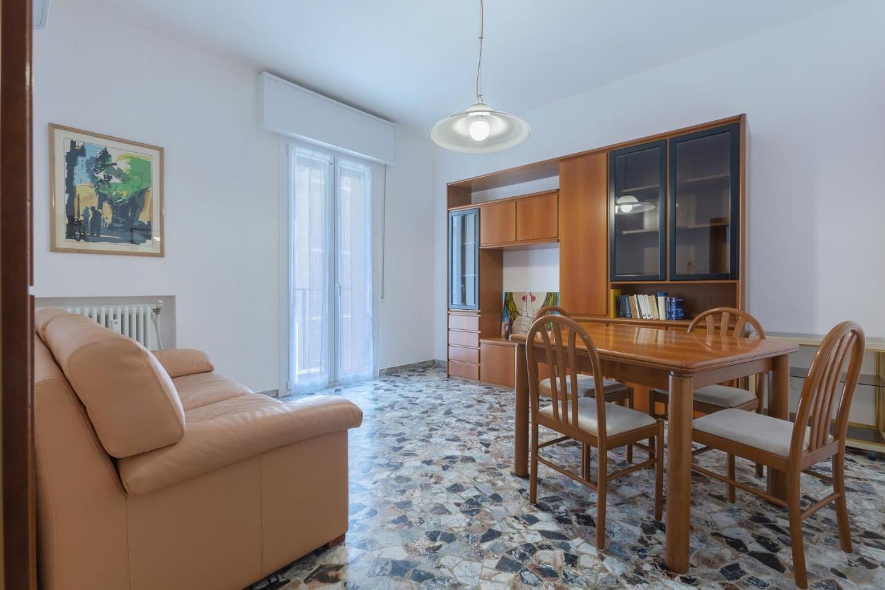 A 500 Mt Dalla Certosa Appartement *