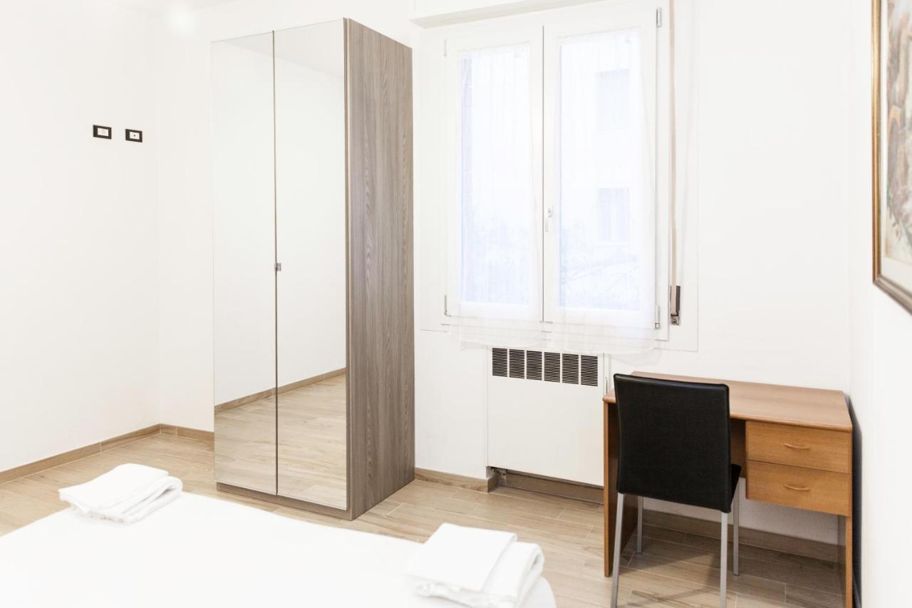 Appartement In Fiera 5 Appartmento Fronte Fiera Bologne