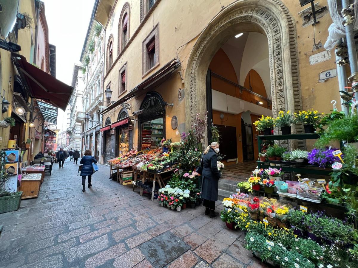 Accanto Piazza *