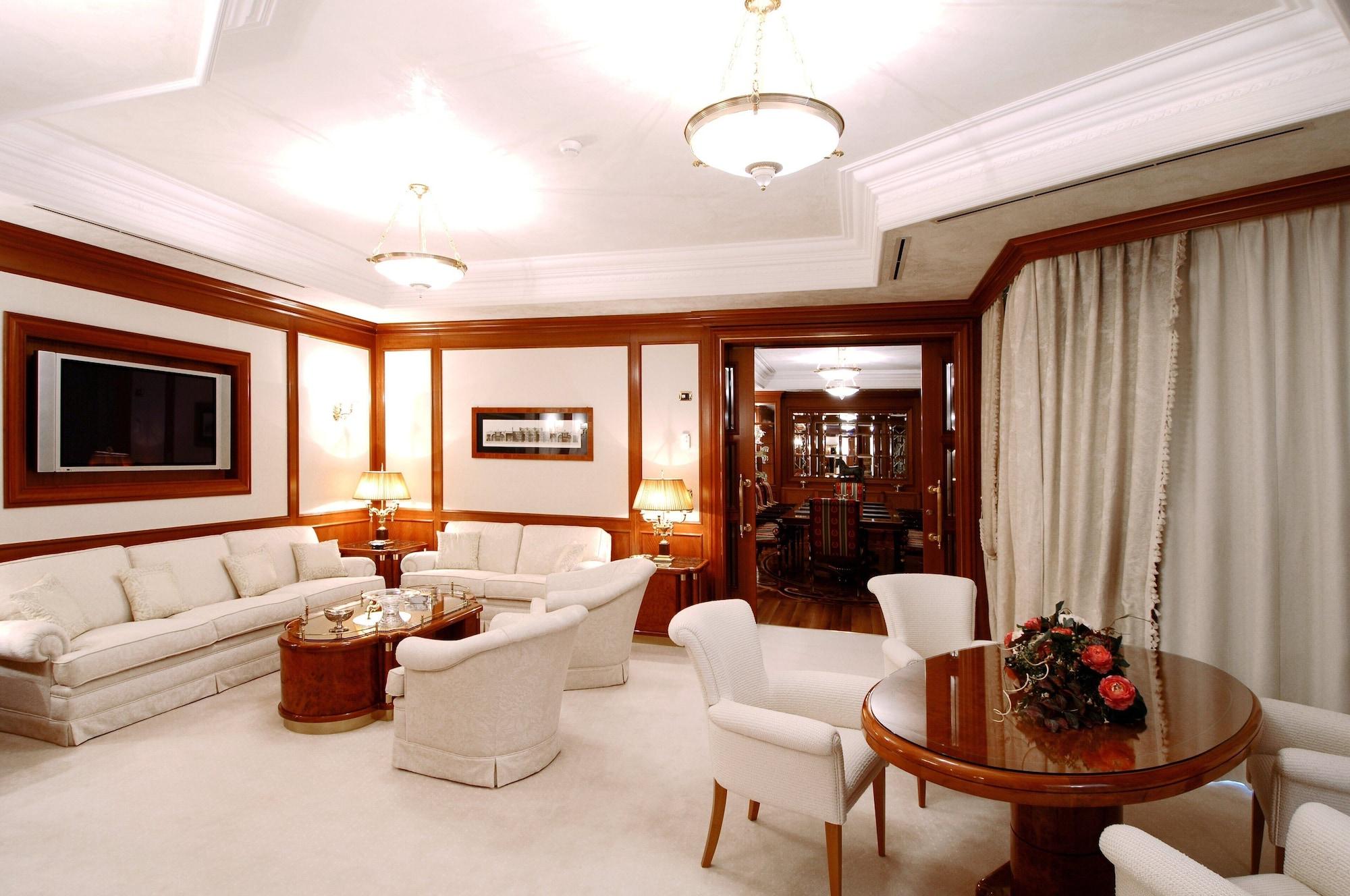 Royal Carlton 4*
