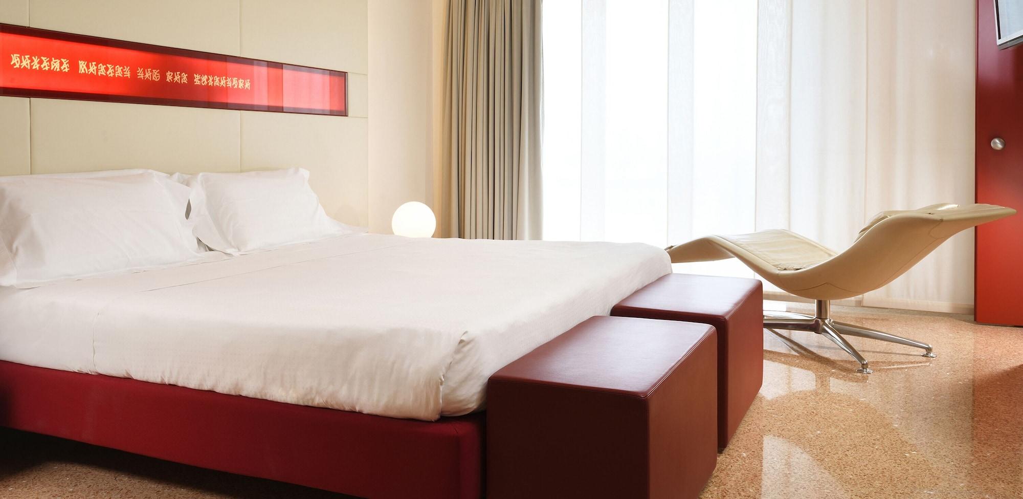 Centro Hotel 4*