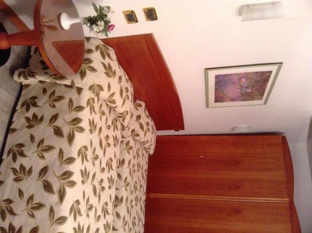 Holiday- Finestrella 3*