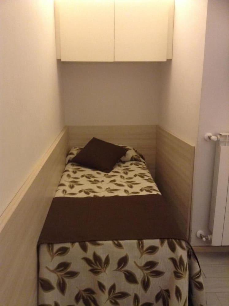 Hotel Holiday- Finestrella Bologna