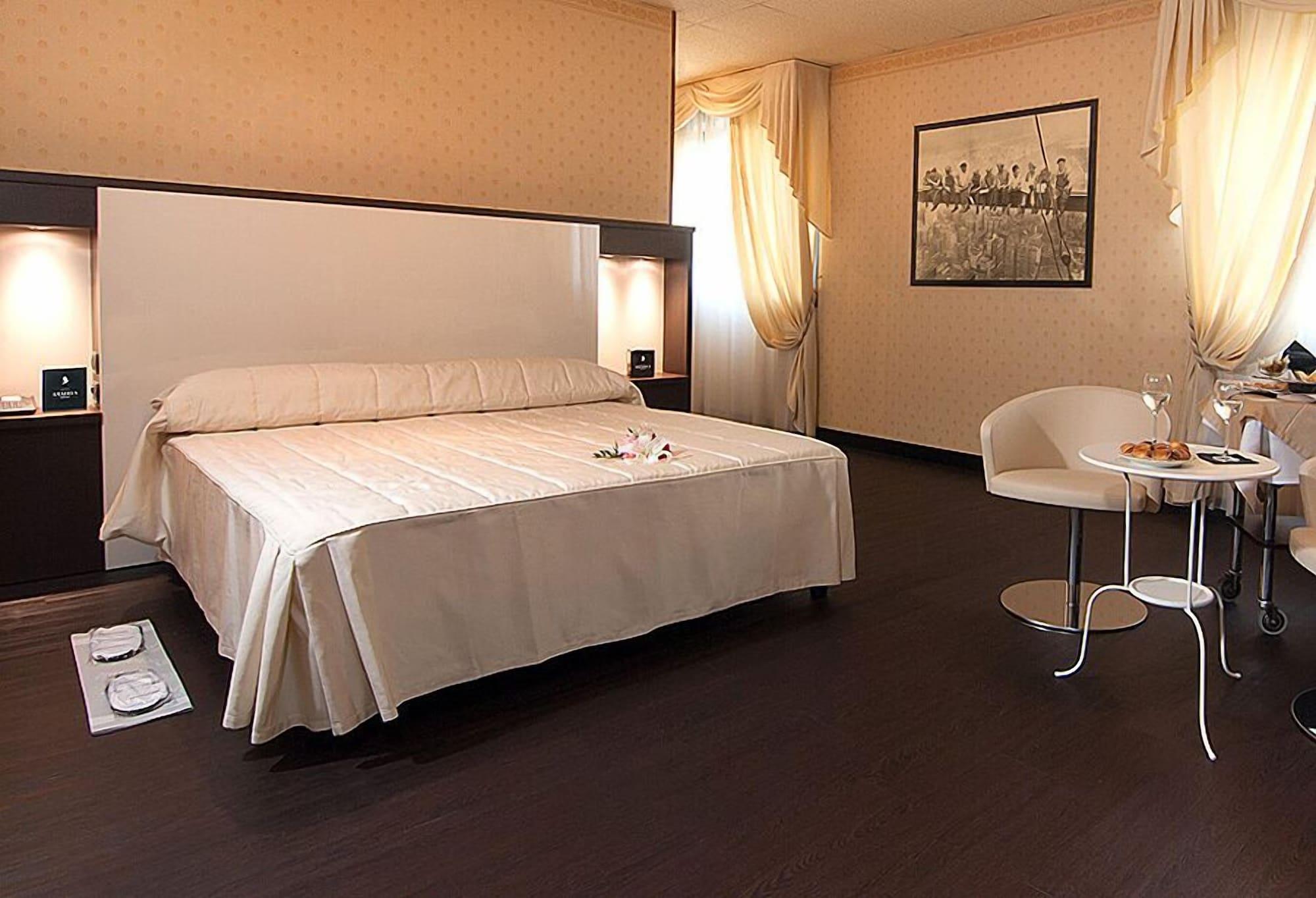 Jr Amadeus Hotel Bologna
