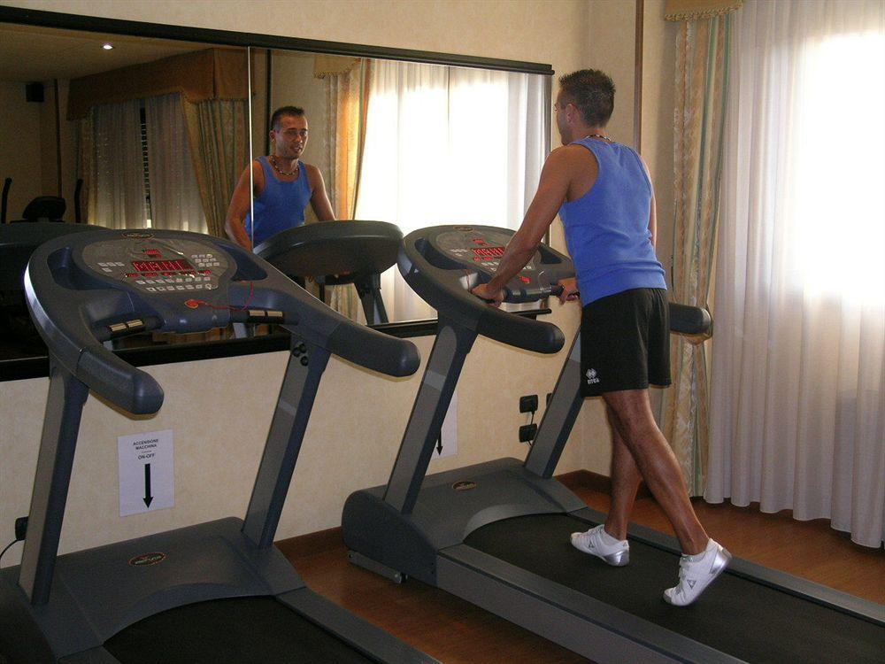 Jr Amadeus Hotel