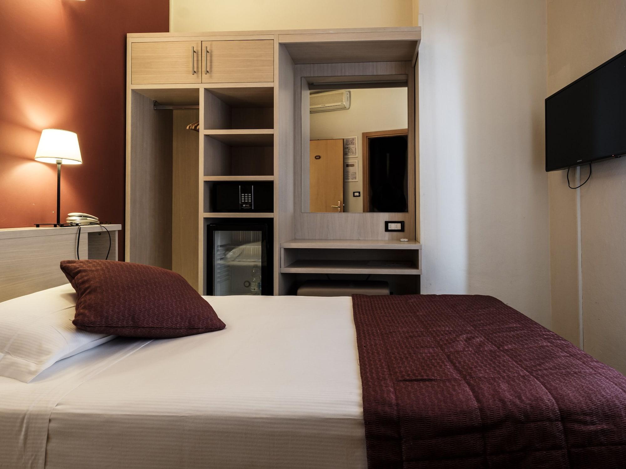 Accademia Hotel Bolonia
