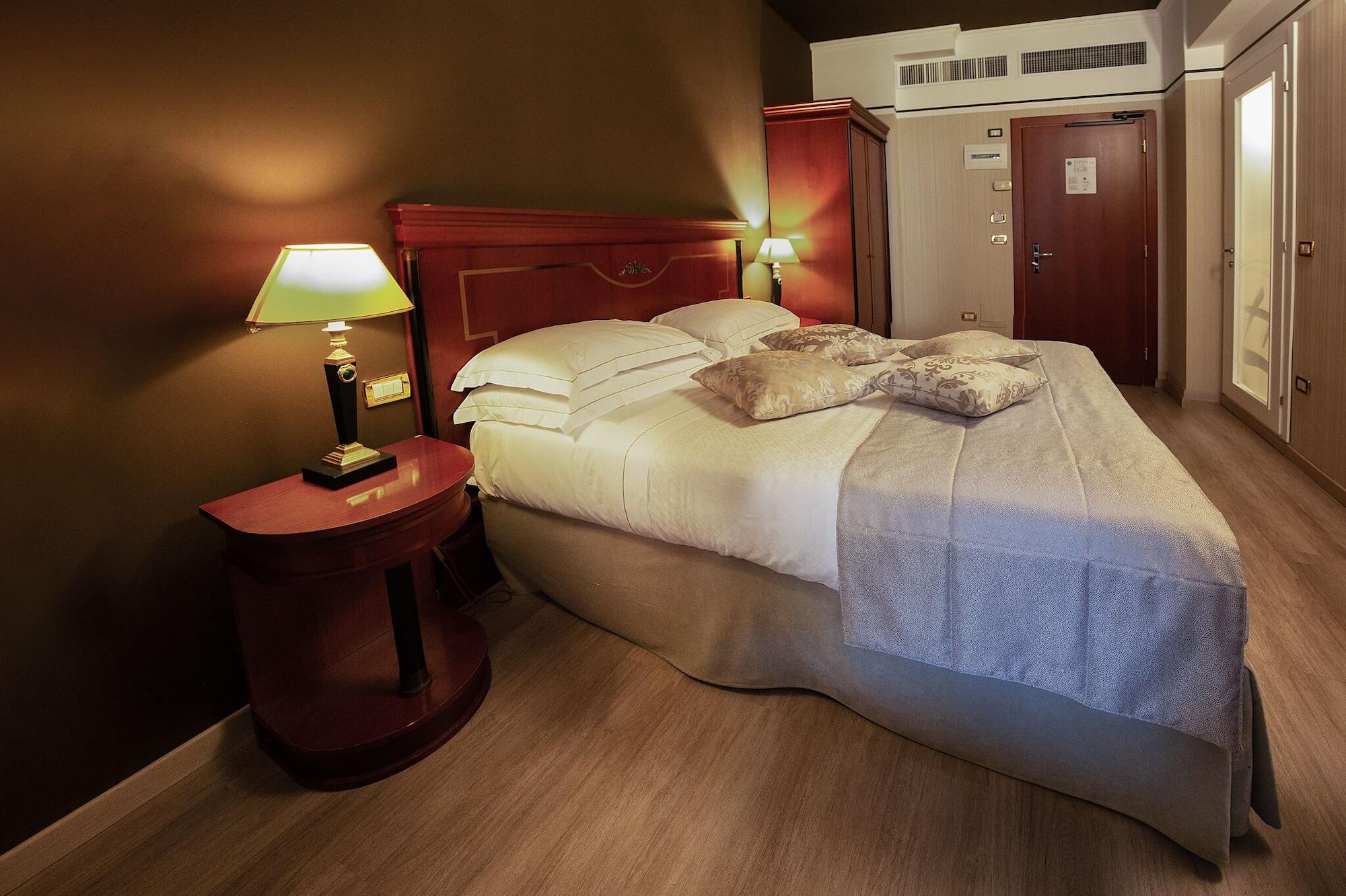 Zanhotel Europa Hotel 4*