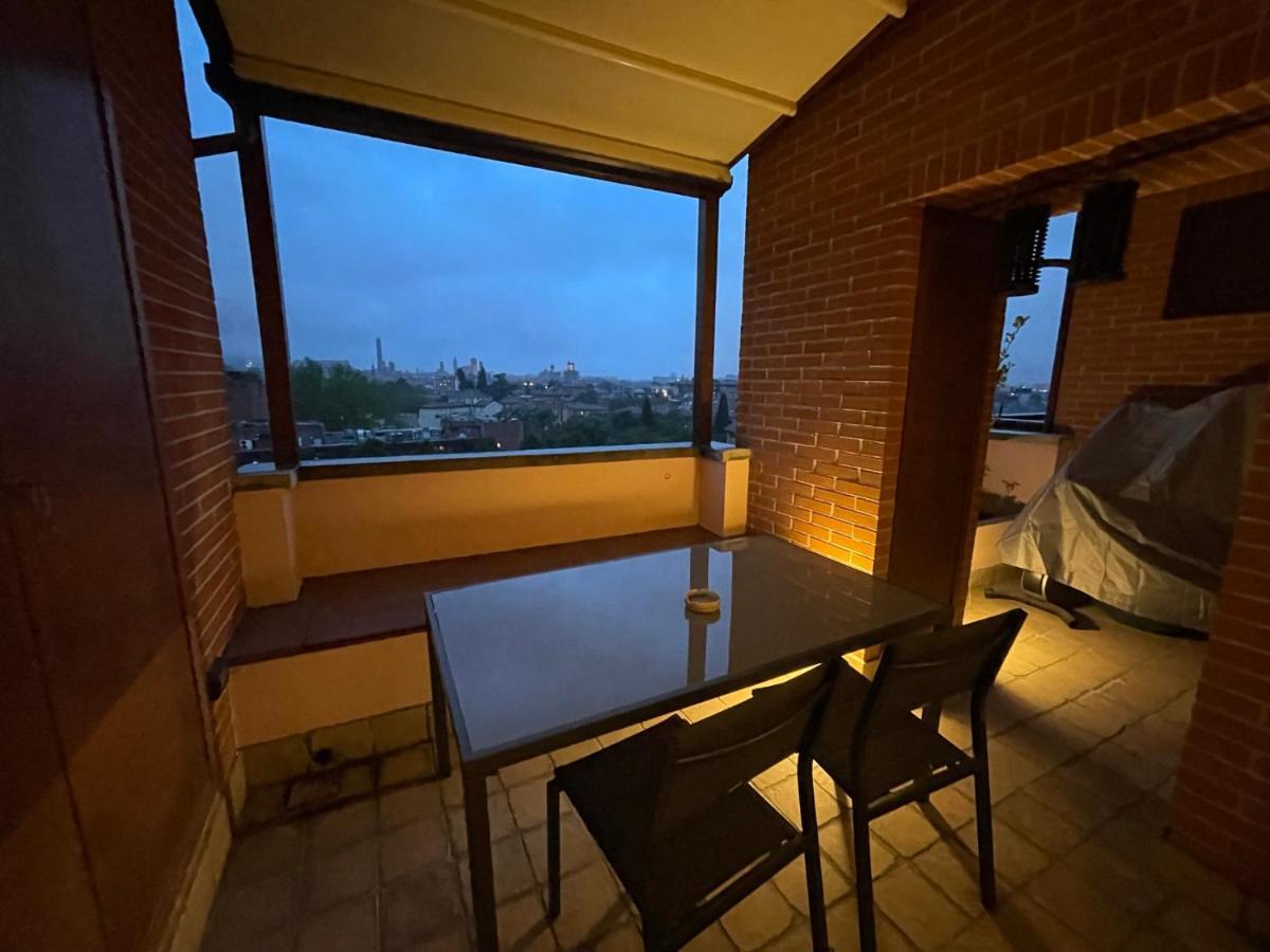 Lejlighed Attico Con Vista Spettacolare E Jacuzzi Bologna