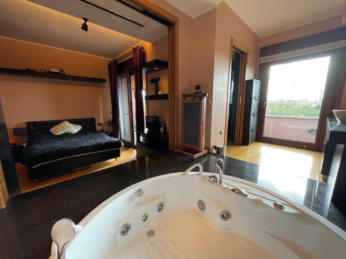 Attico Con Vista Spettacolare E Jacuzzi Lejlighed *