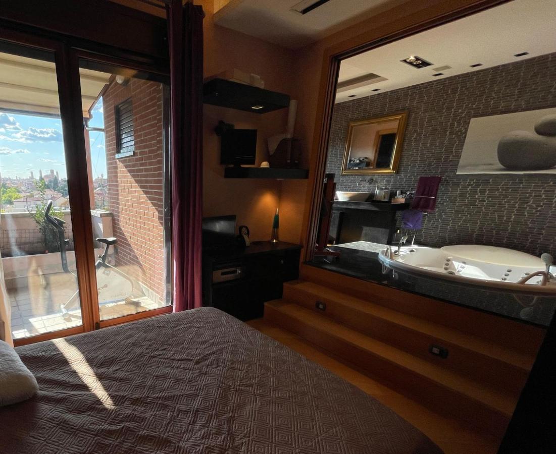 Attico Con Vista Spettacolare E Jacuzzi Lejlighed *