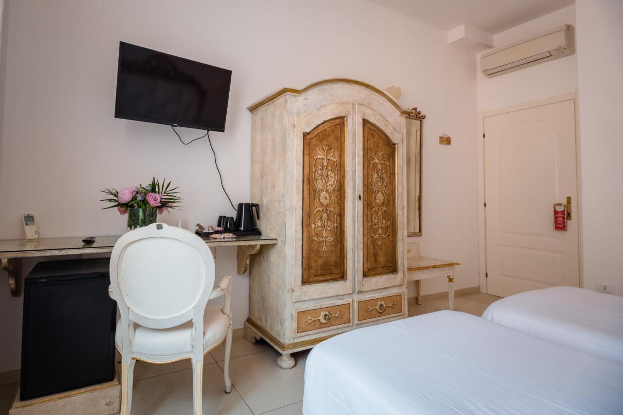 Guest house Residenza Due Torri Check In Presso Vicolo Cattani 7