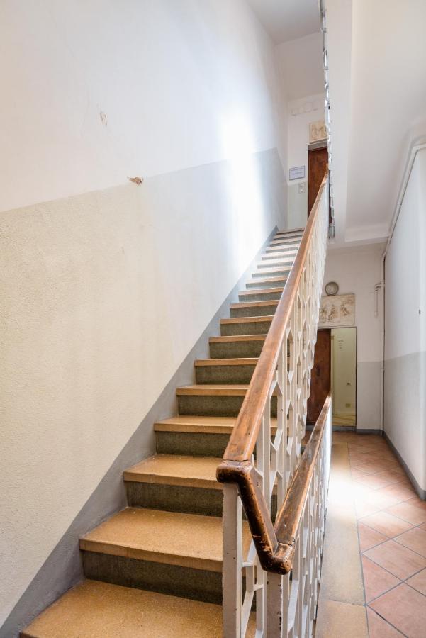 Guest house Residenza Due Torri Check In Presso Vicolo Cattani 7 3*