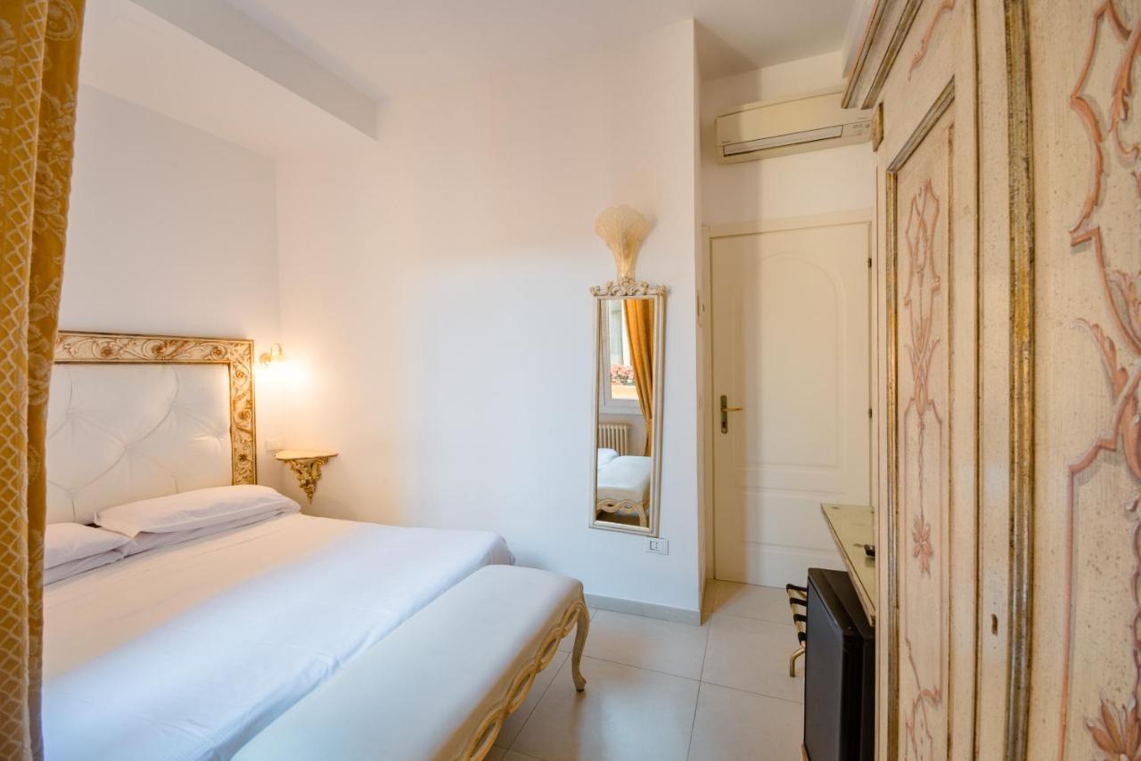 Residenza Due Torri Check In Presso Vicolo Cattani 7 Guest house