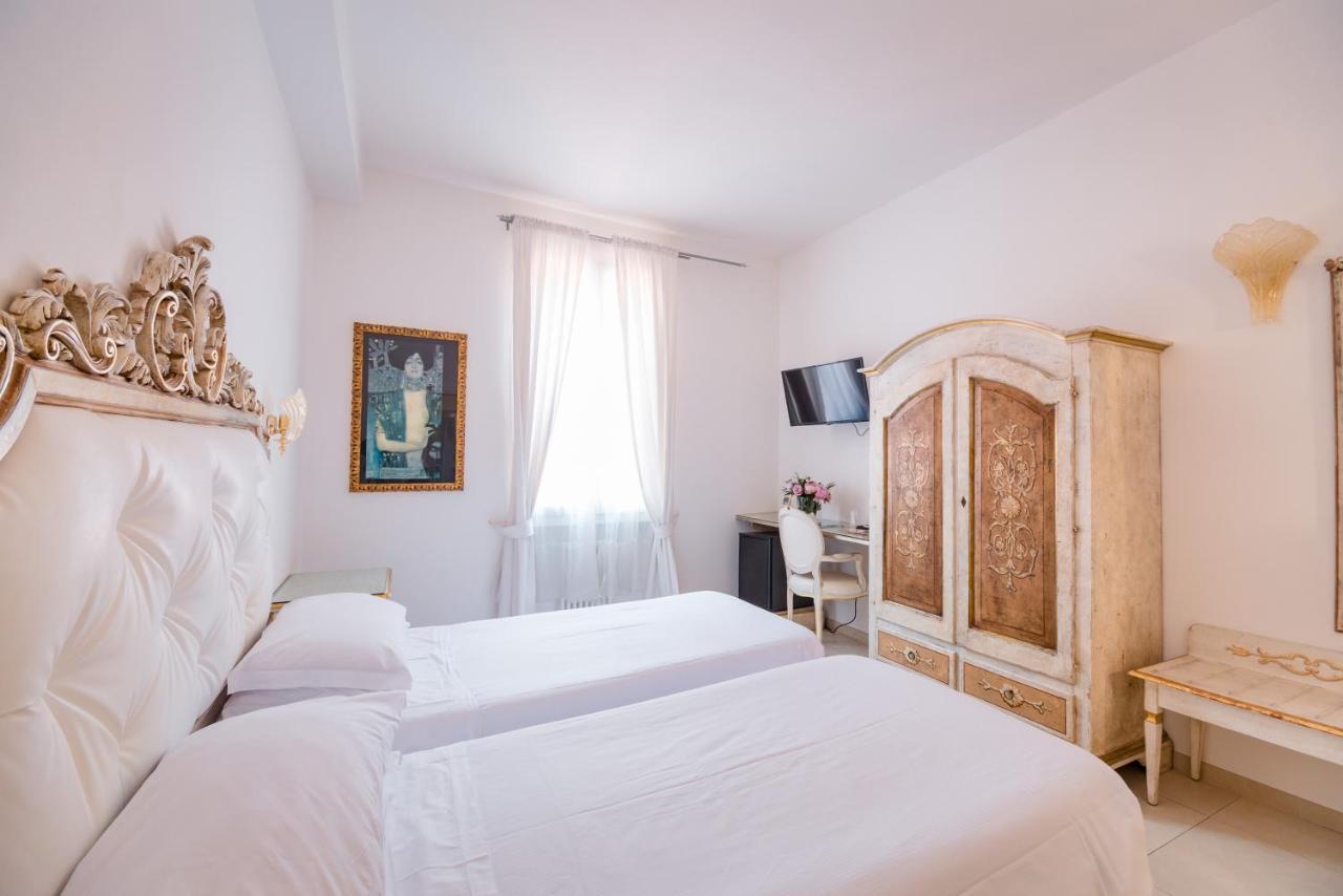 Residenza Due Torri Check In Presso Vicolo Cattani 7 Guest house 3*