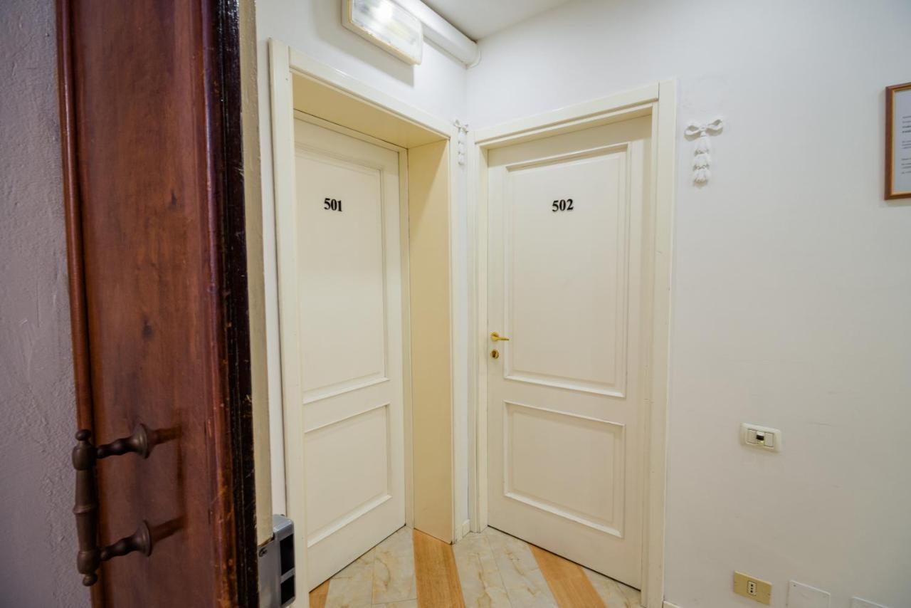 Residenza Due Torri Check In Presso Vicolo Cattani 7 Guest house
