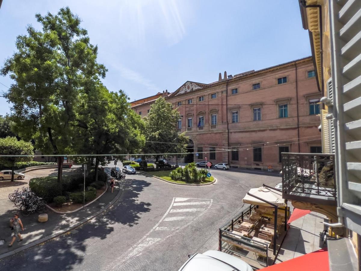 Apartamento Casa Museo Sotto Gli Affreschi Del 1800 Bolonha