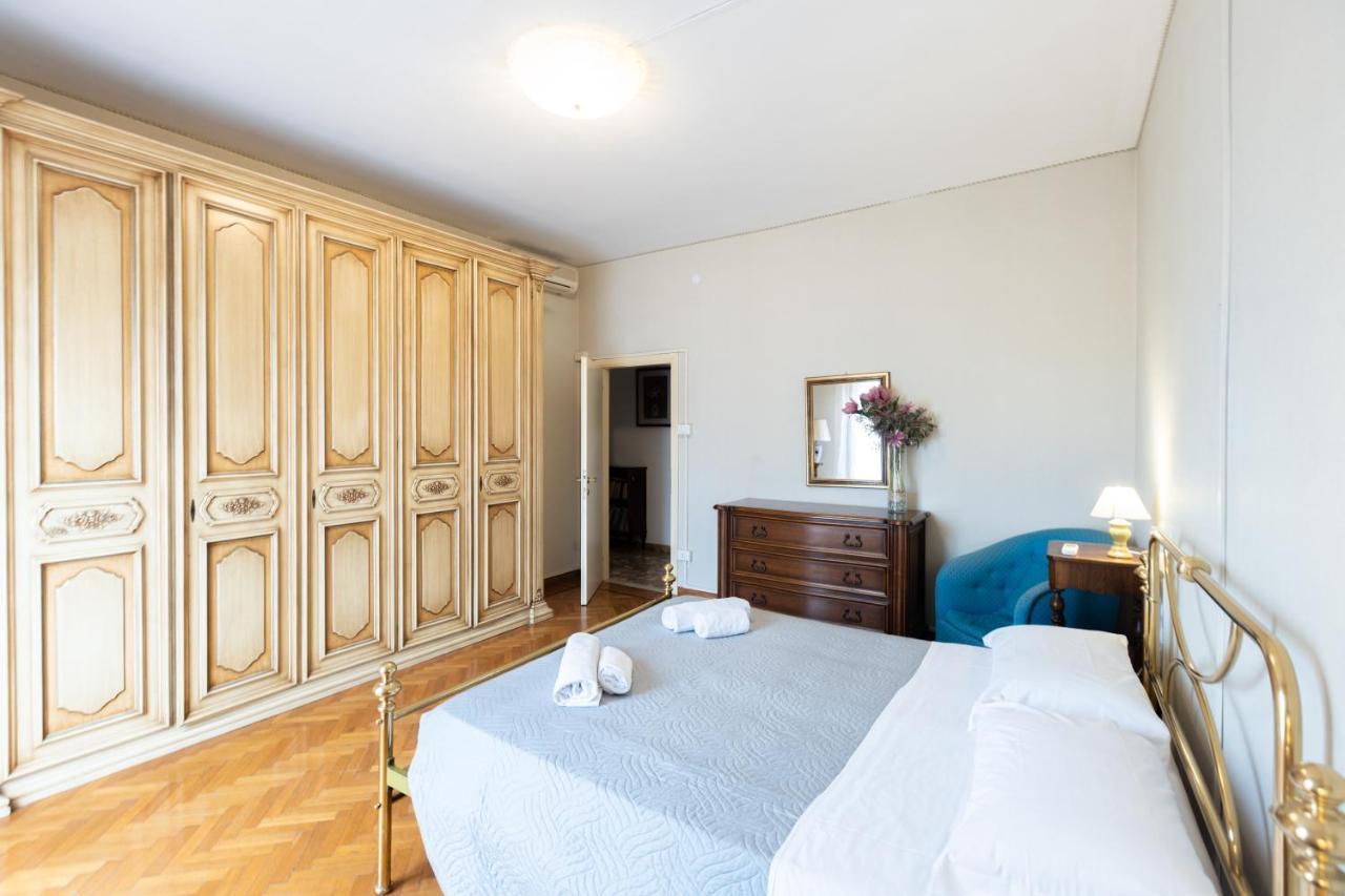 Montebello, By Short Holidays