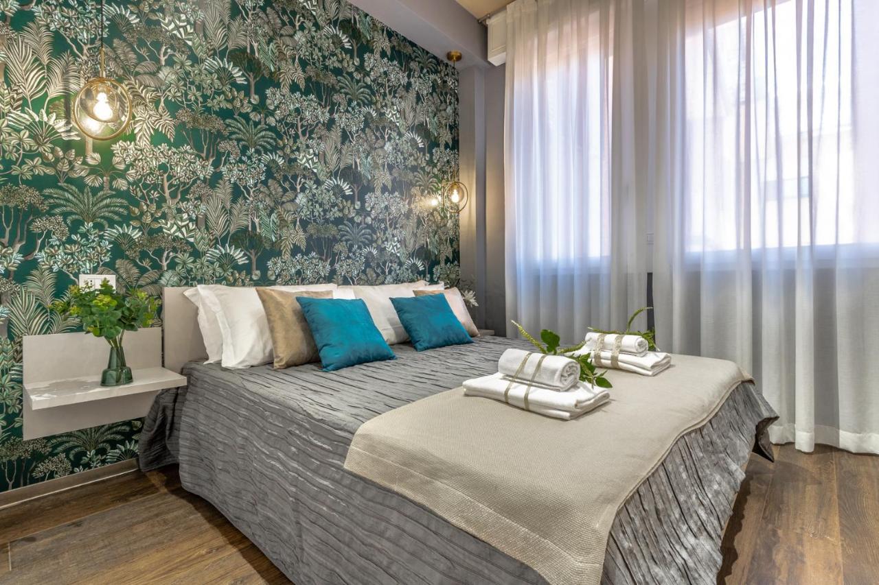 Ugo Bassi Apartamento