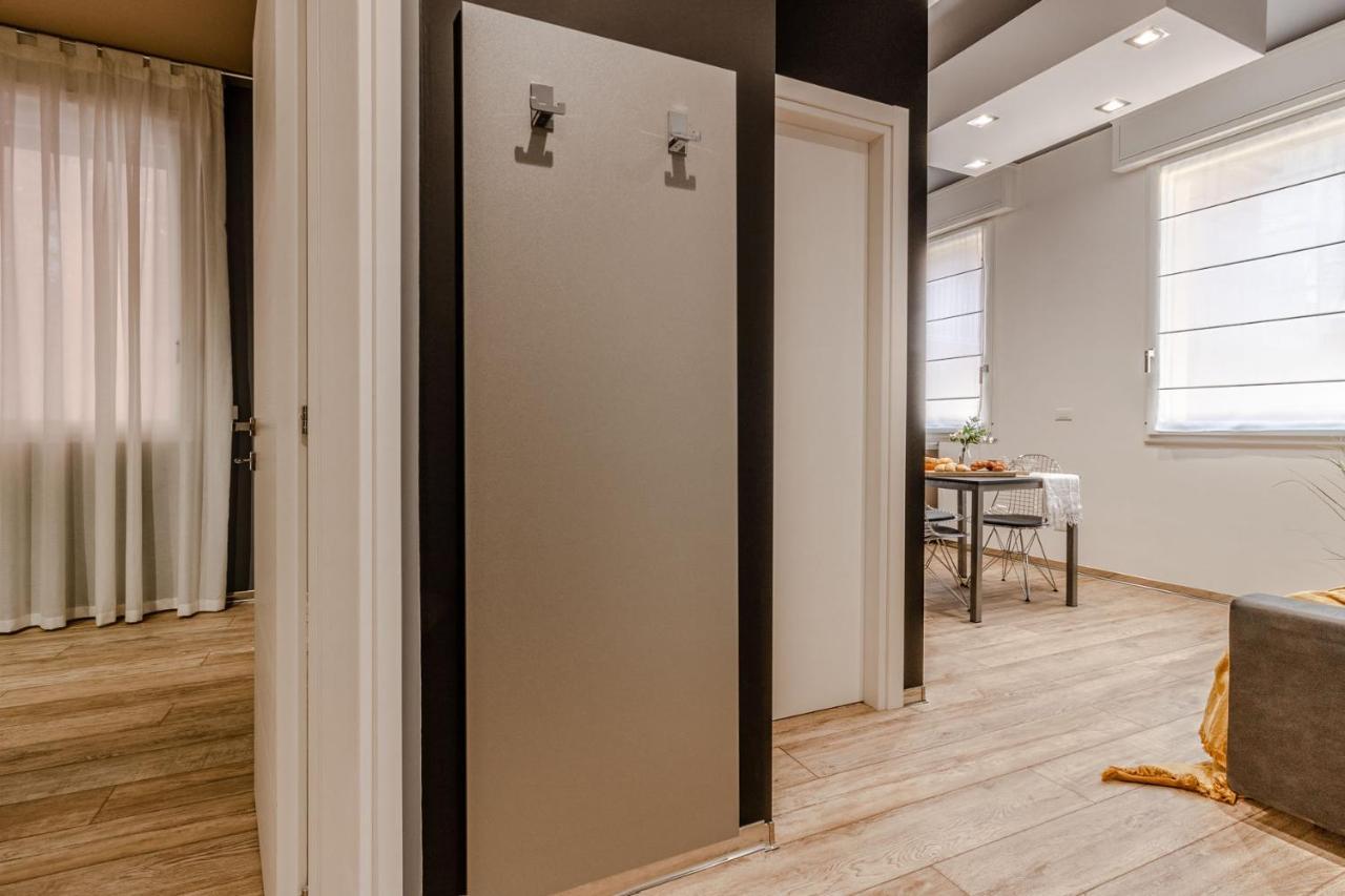 Ugo Bassi Apartamento
