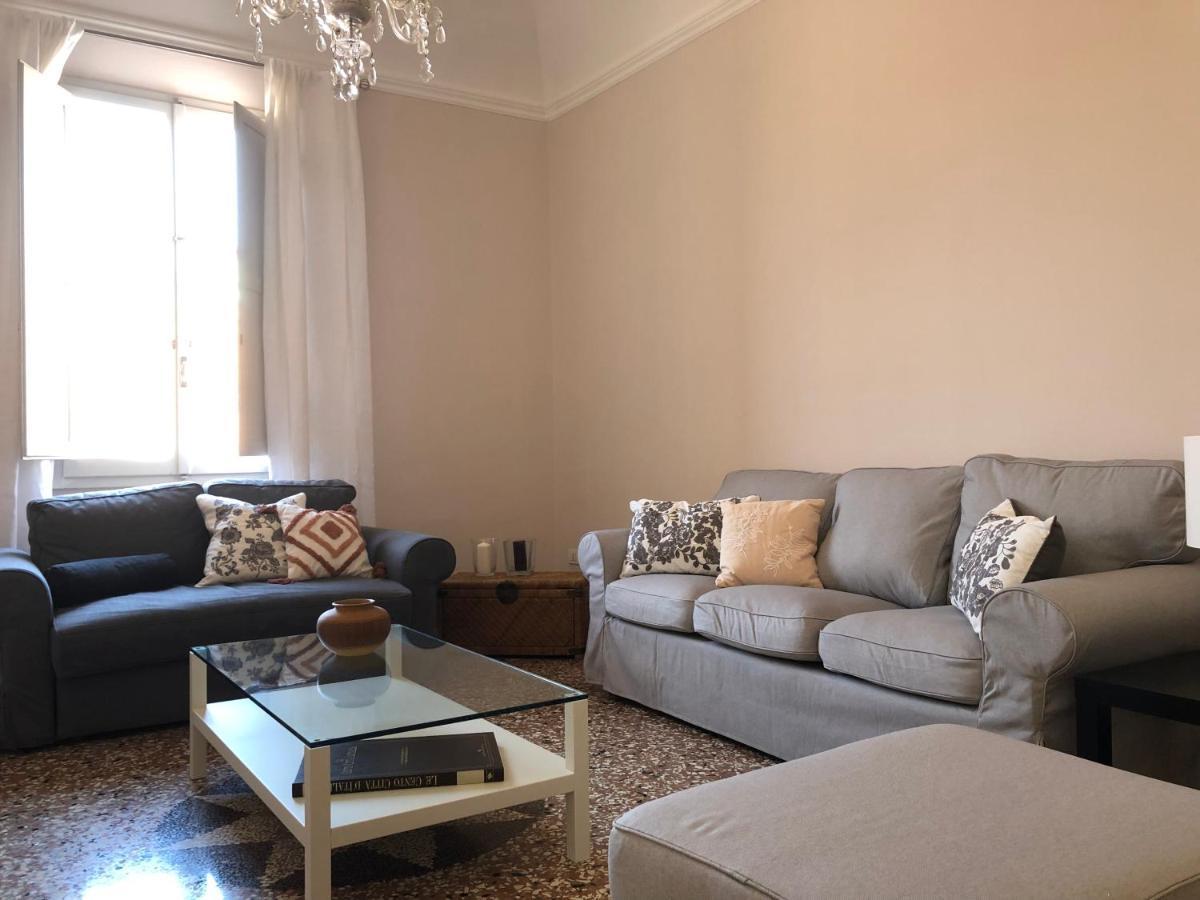 Casa Galliera Centro Apartment