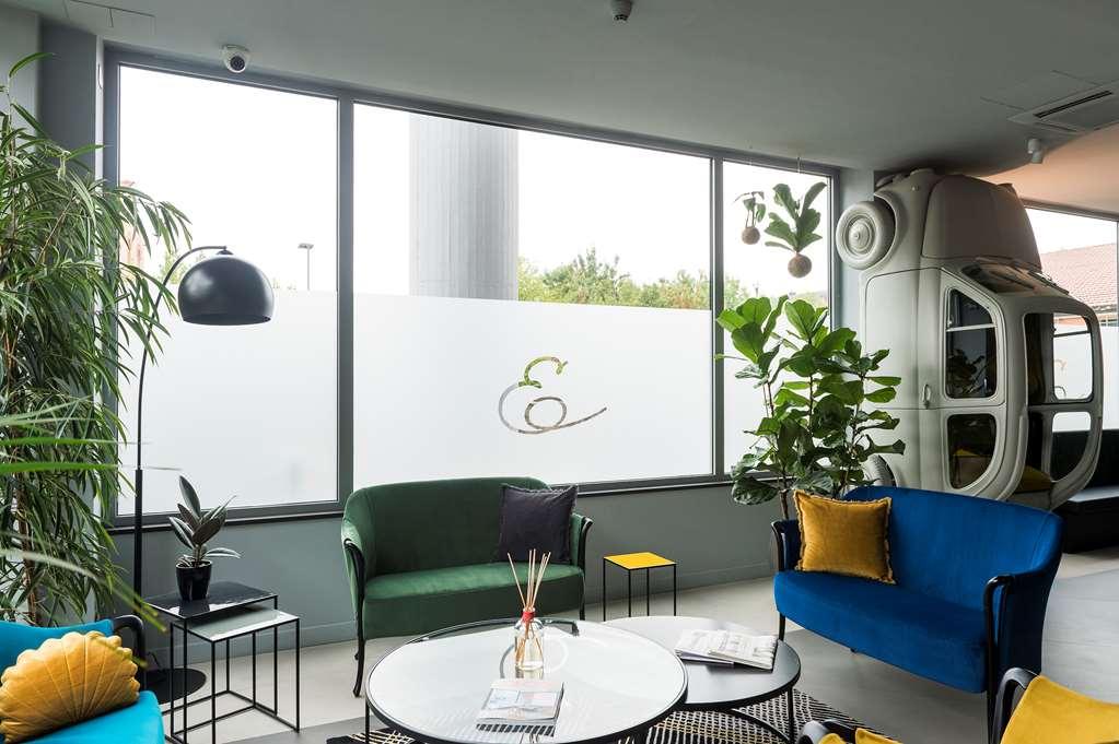 Elizabeth Lifestyle Bolonia