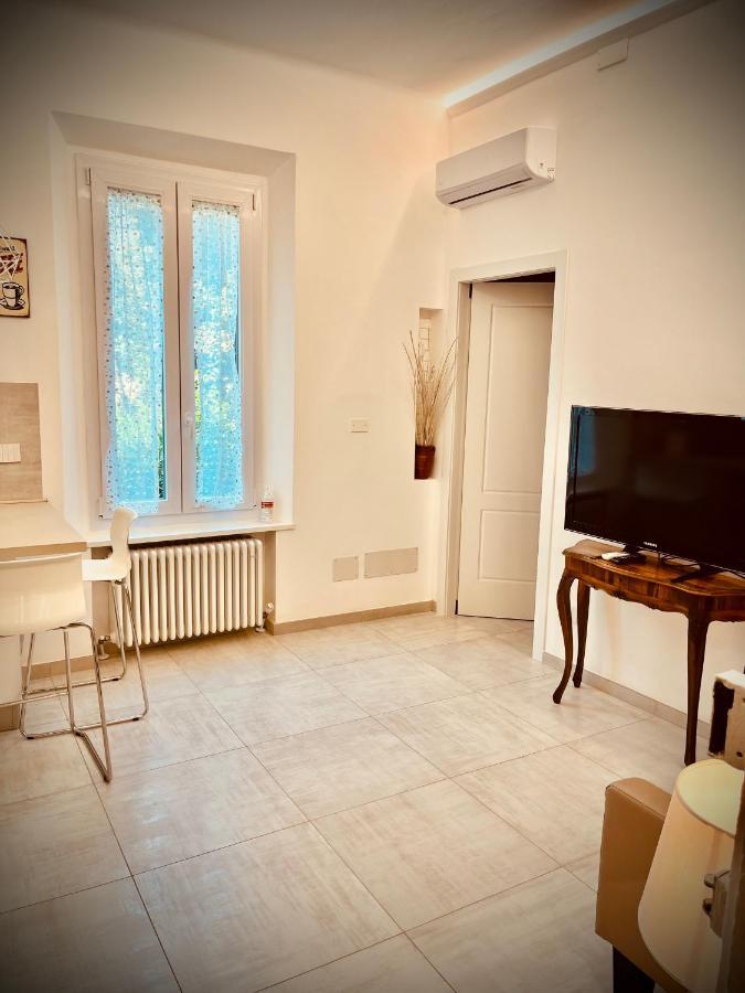 Whitehouse Bologne